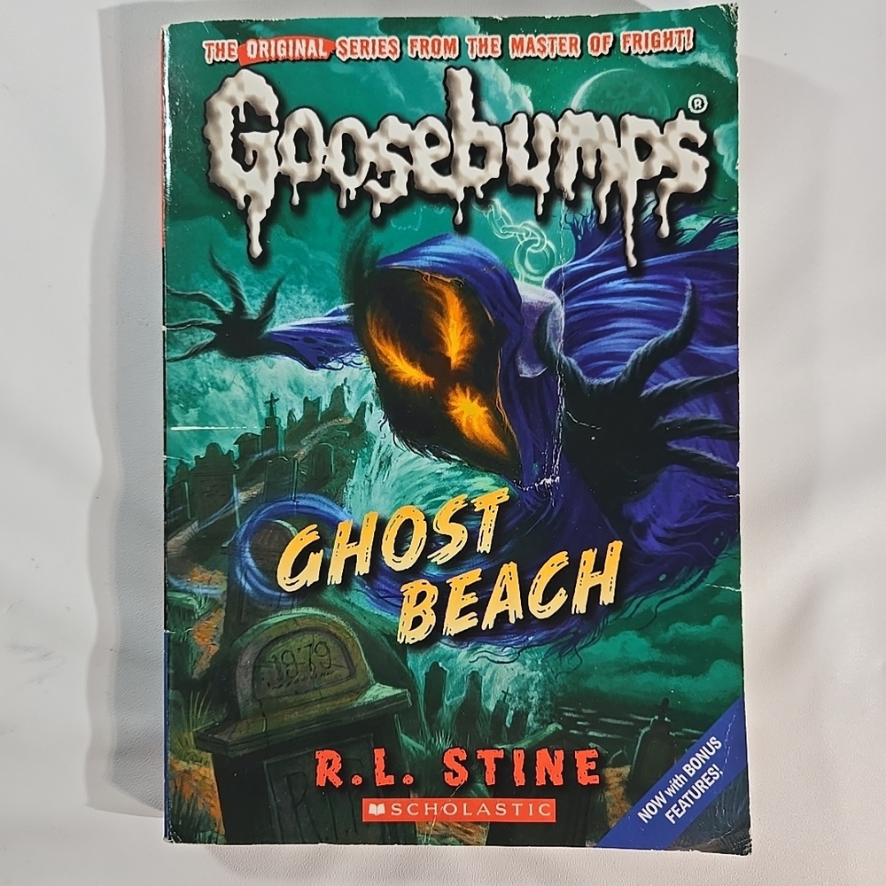 Ost Ghost Beach Book with Black and White Text